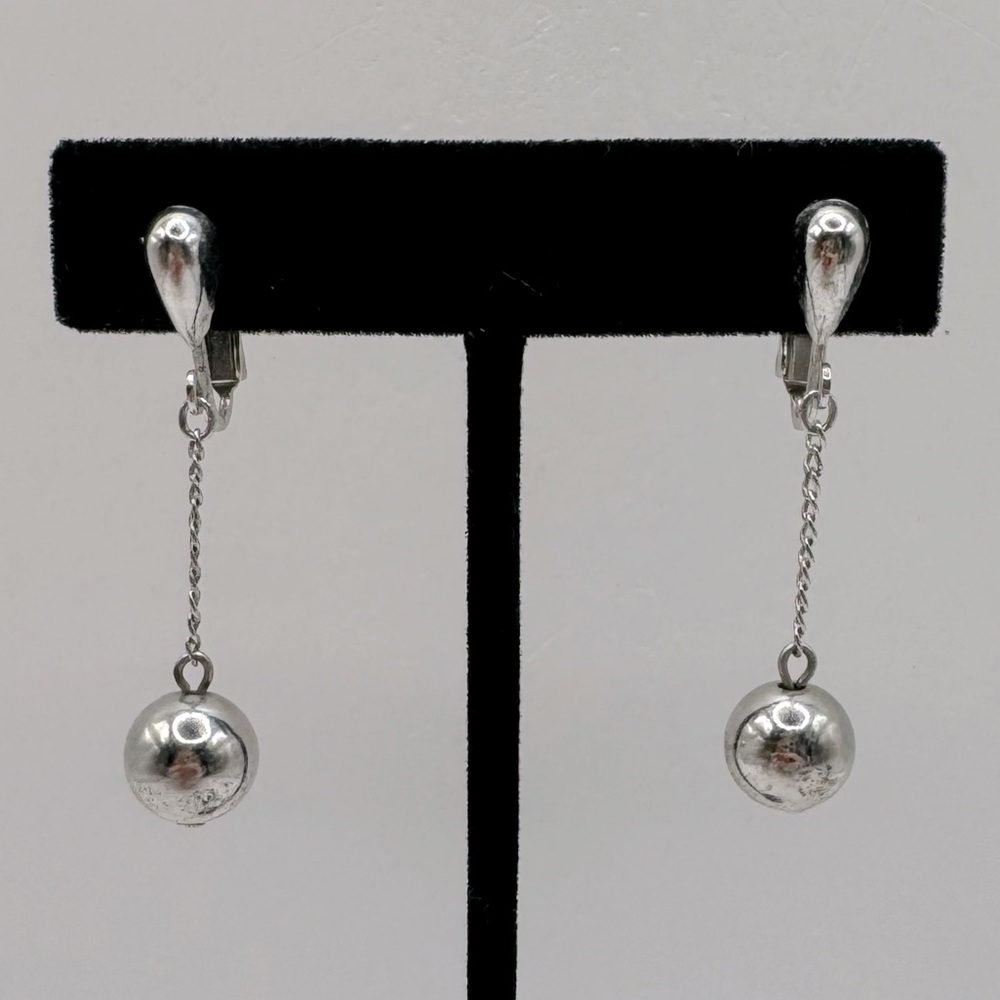 SARAH COVENTRY Silver-Tone Chain & Ball Dangle Drop Clip-On Earrings